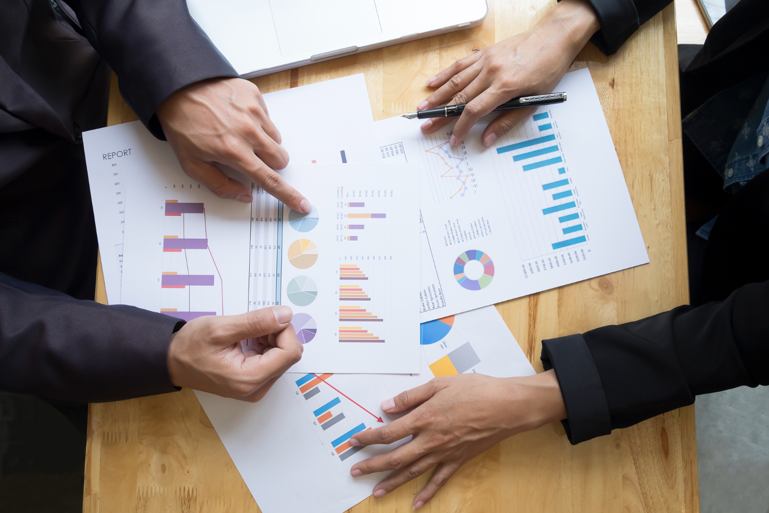 การวิเคราะห์คู่แข่ง
